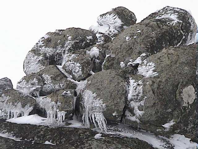 Ice sculptures � see the head on top and the dolls below?