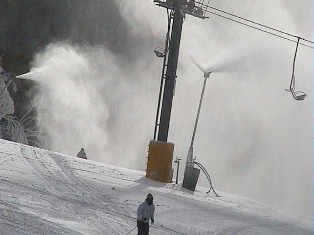 Snowmaking above Lover�s Leap station this morning