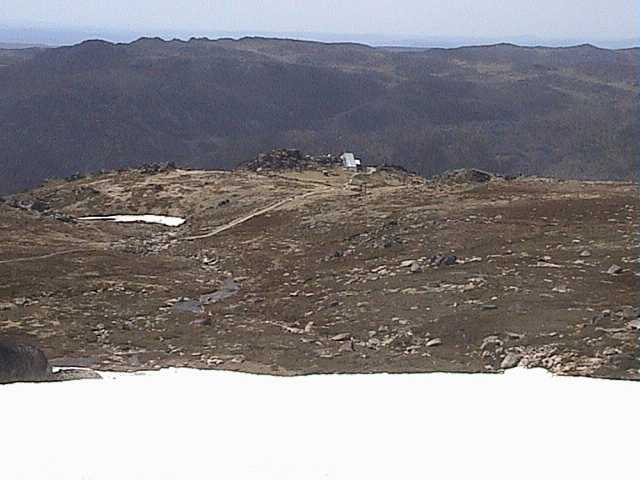 Not much snow between the top of Signature Hill and Eagle�s Nest