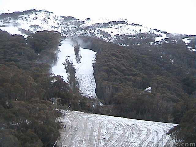 Sunday morning � note new snow gun towers on Lovers Leap Bypass