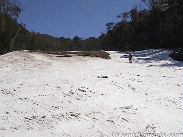 Bottom of High Noon � snow on skiers left under Merritts chair